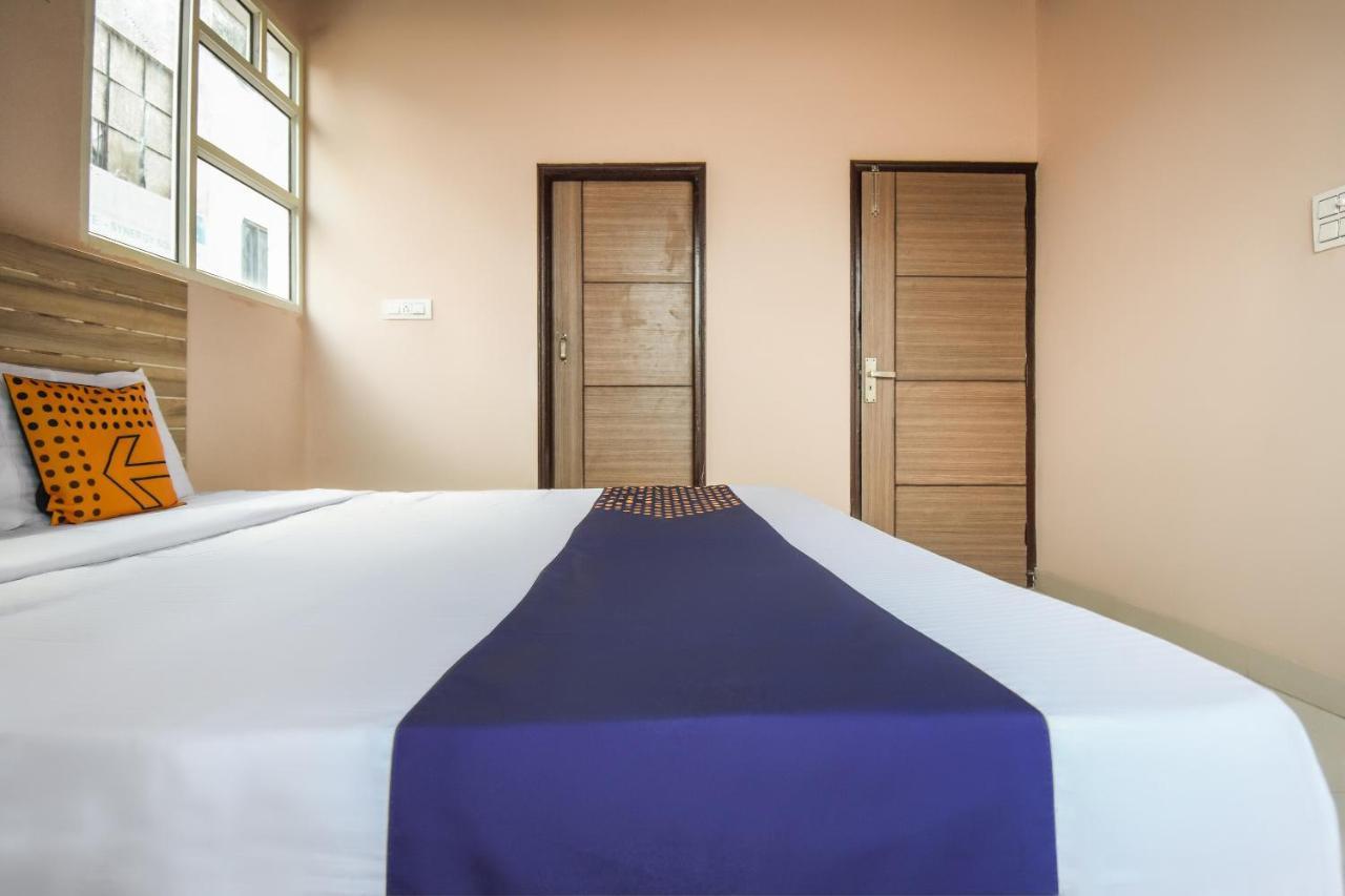 Hotel O Hi Tech Panchkula Zewnętrze zdjęcie