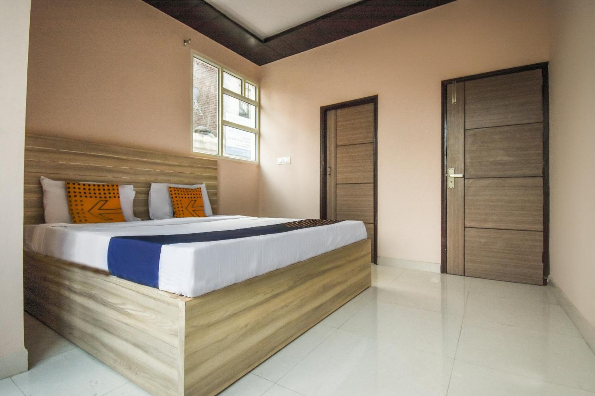 Hotel O Hi Tech Panchkula Zewnętrze zdjęcie