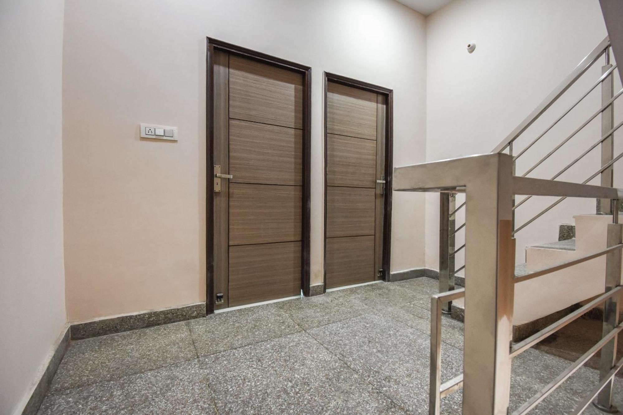 Hotel O Hi Tech Panchkula Zewnętrze zdjęcie