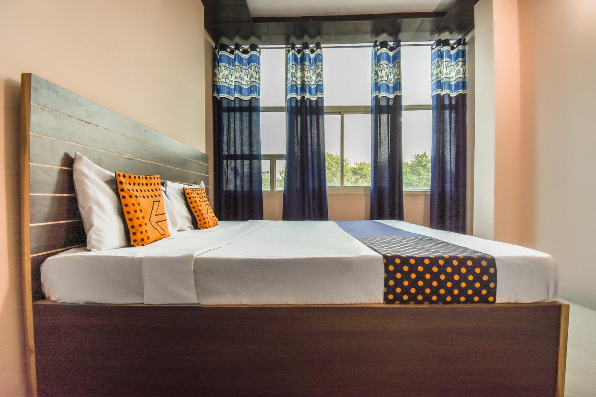 Hotel O Hi Tech Panchkula Zewnętrze zdjęcie