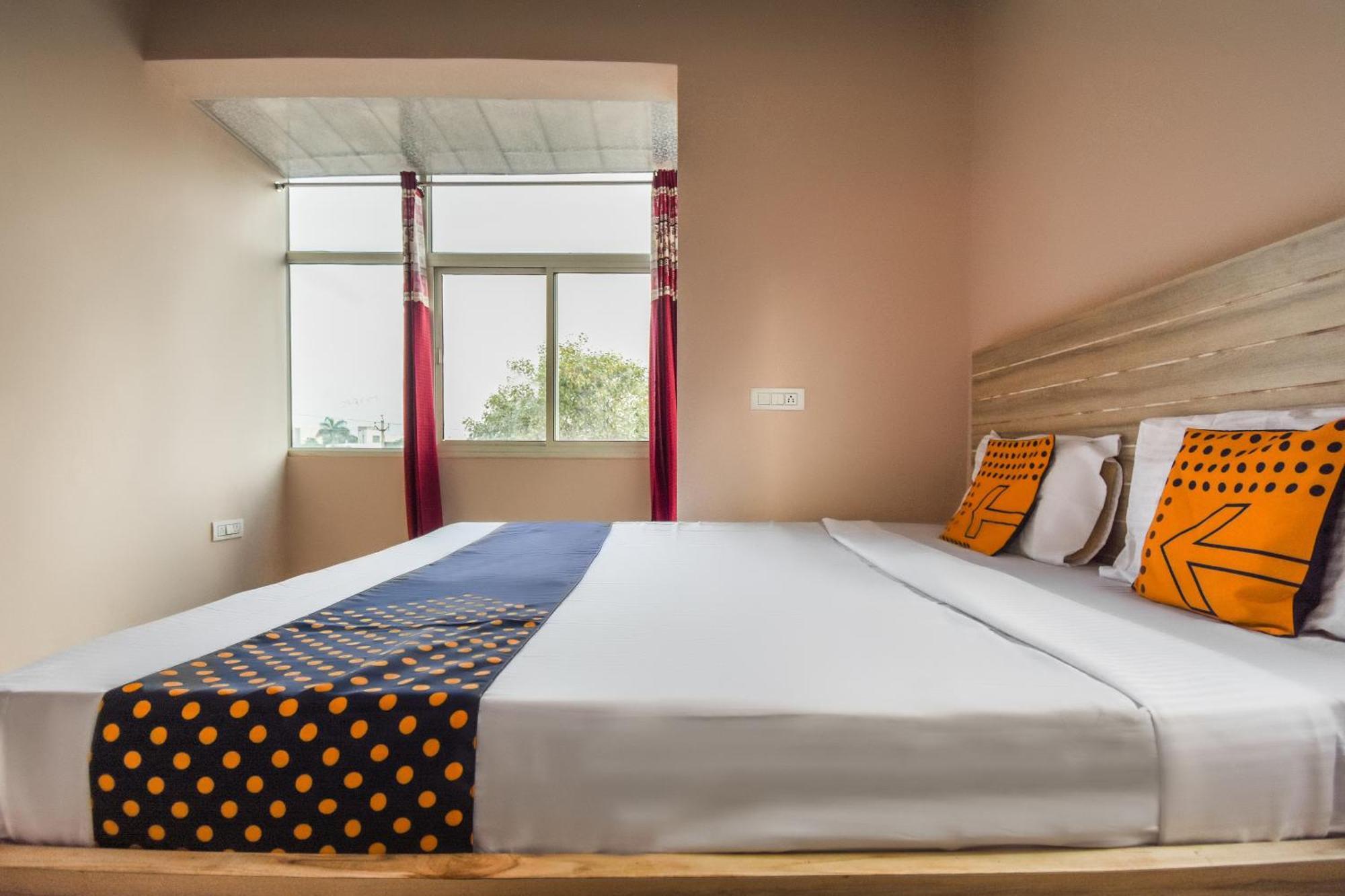 Hotel O Hi Tech Panchkula Zewnętrze zdjęcie